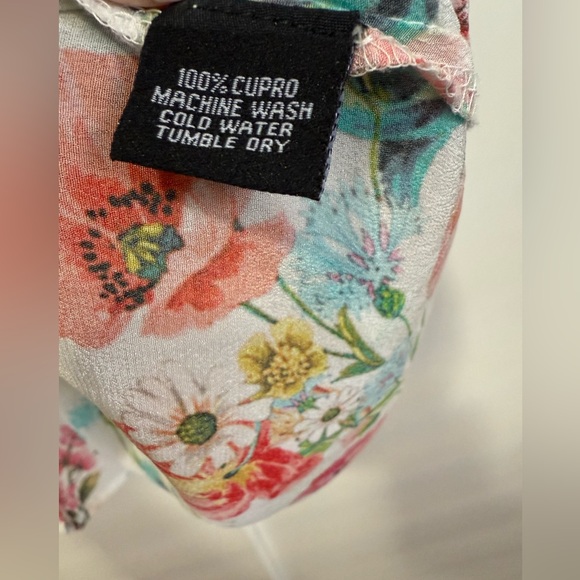 Feathers by Tolani Farah Bloom Popover Floral Blouse Embroidered Edge Top - Picture 9 of 9